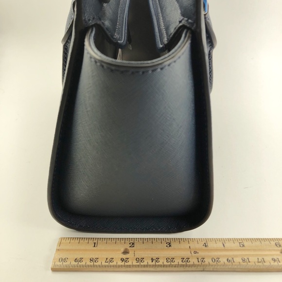 ✨BRAND NEW Michael Kors Small Selma Purse✨ - Picture 7 of 8